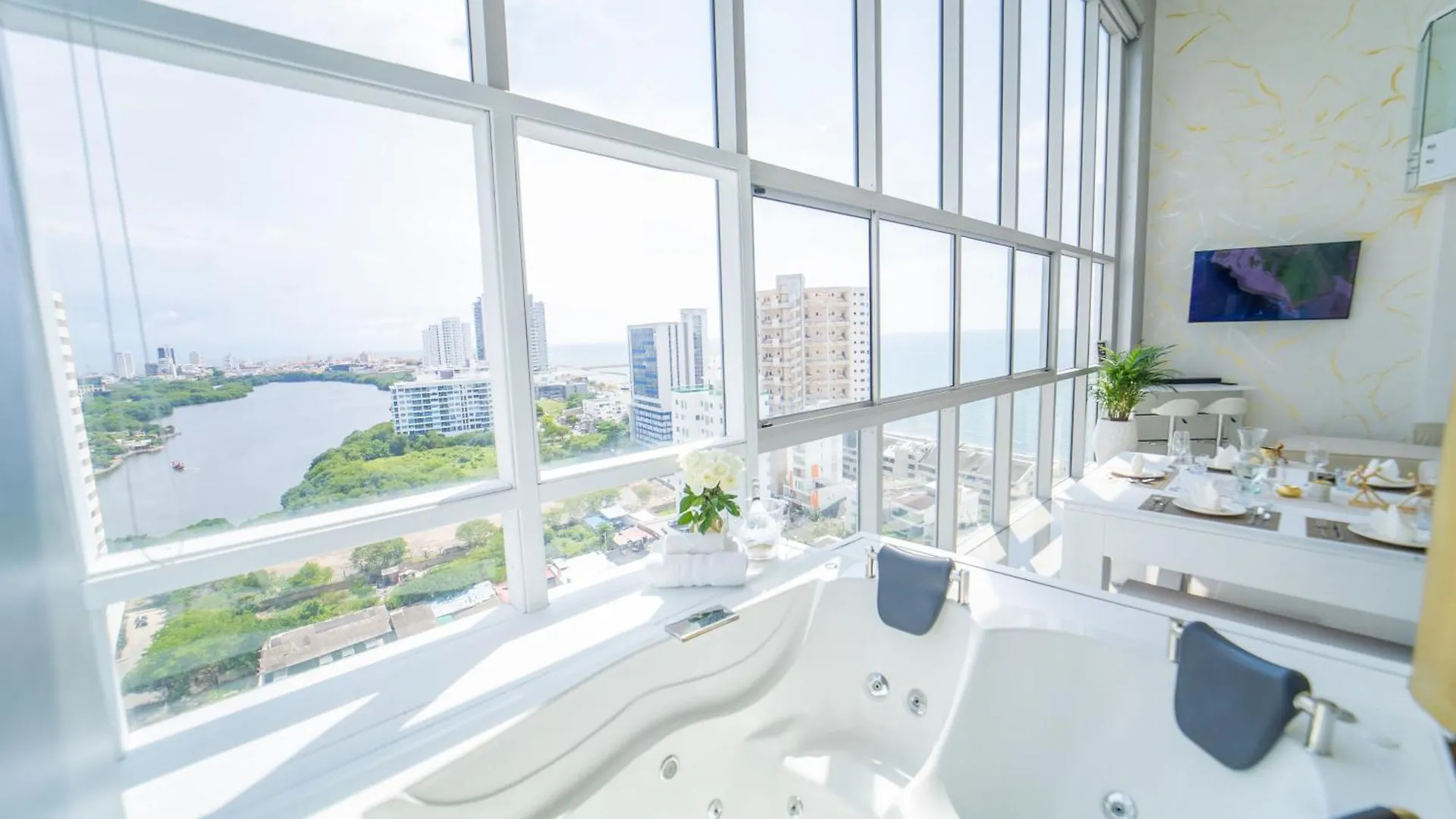Amazing Luxury Duplex In Penthouse-Style With Private Jacuzzi By Evintra Stays Cartagena
