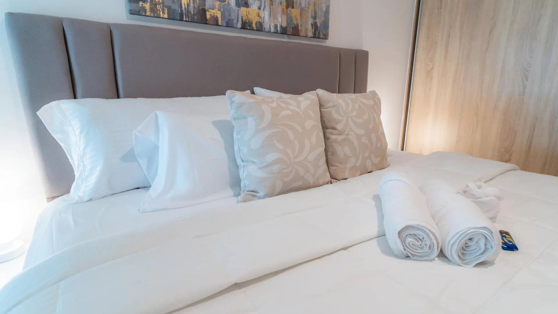 Amazing Luxury Duplex In Penthouse-Style With Private Jacuzzi By Evintra Stays Cartagena Apartman